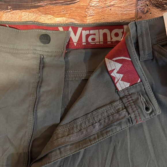 Wrangler Men's 48 Outdoor Performance Shorts Cargo Pockets Relaxed Fit UPF 40+ - Picture 5 of 6